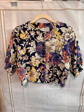 Vintage Michaels Navy Floral Button-Front Crop Blouse Small